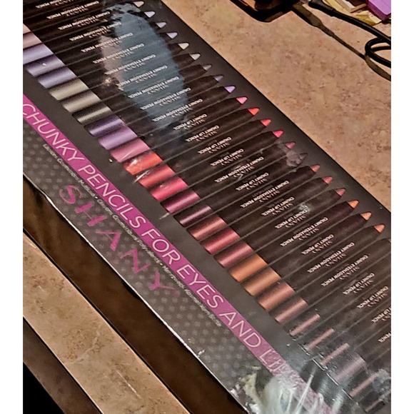 EYESHADOW / EYELINER / LIPS 30 PIECE CHUNKY JUMBO PENCILS MAKEUP SET COSMETICS - Picture 5 of 5